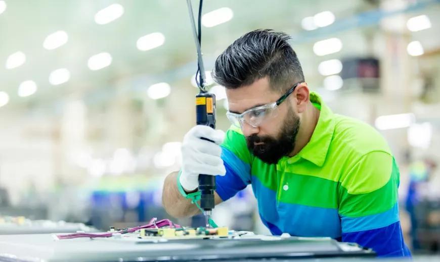 Temporary manufacturing buildings